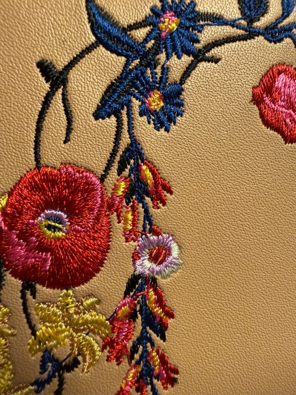 a new day Embroidered Cream Wallet with Gold Zipper - NWOT - Picture 7 of 10